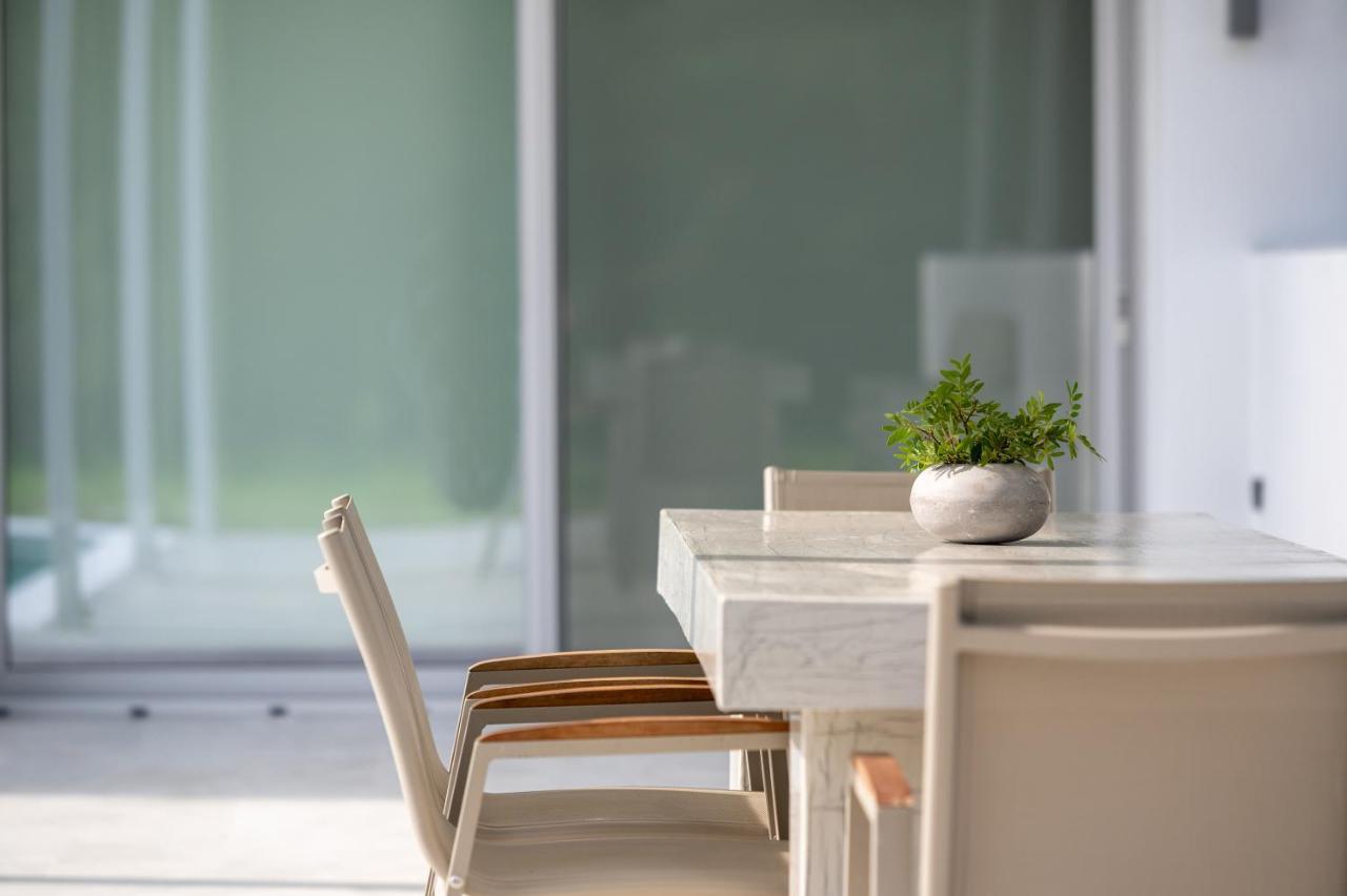 Nikiti Botanic Pool Suites מראה חיצוני תמונה